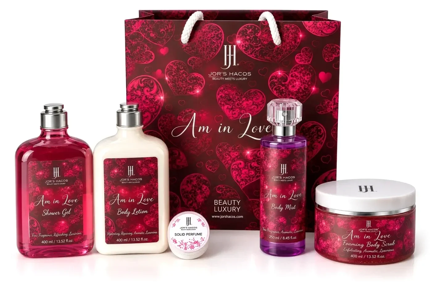 The Am in Love set with shower gel, body scrub, body milk and body mist